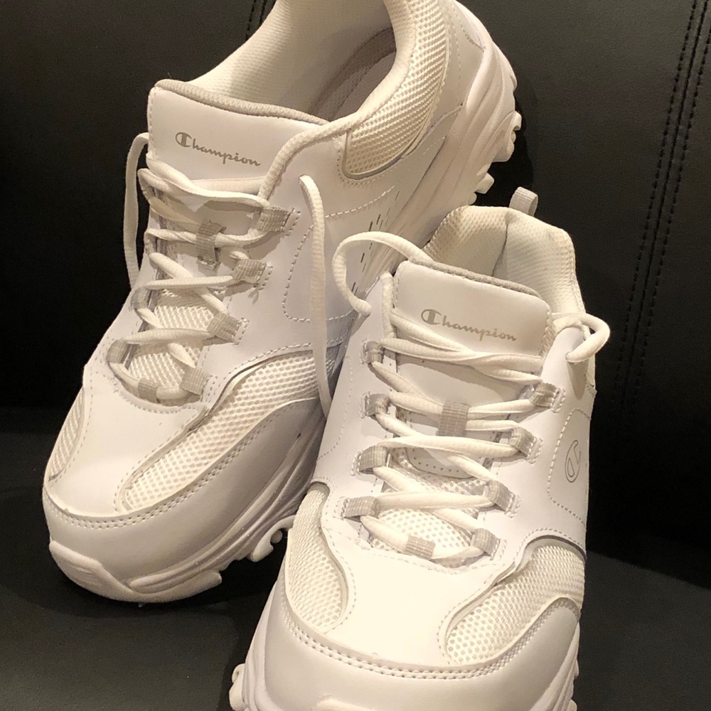 Size 12 Wide Championship Men’s Tennis Shoes